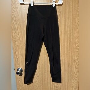 P’tula Alainah III leggings - size small - great used condition